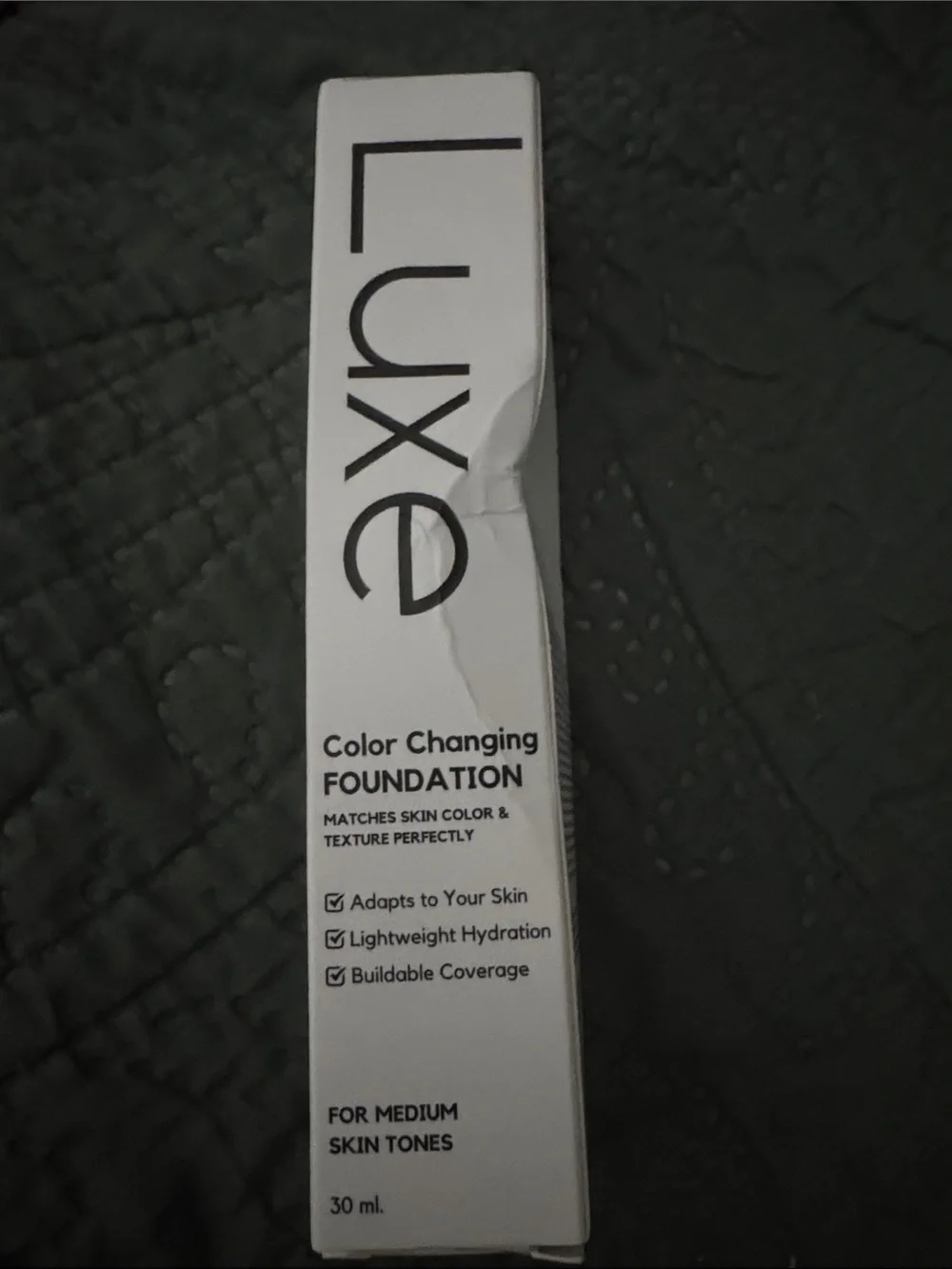Luxe Color Changing Foundation Box – White